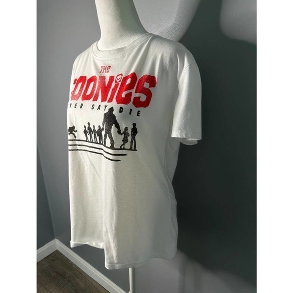 THE Goonies graphic t-shirt Size Large - Picture 2 of 3